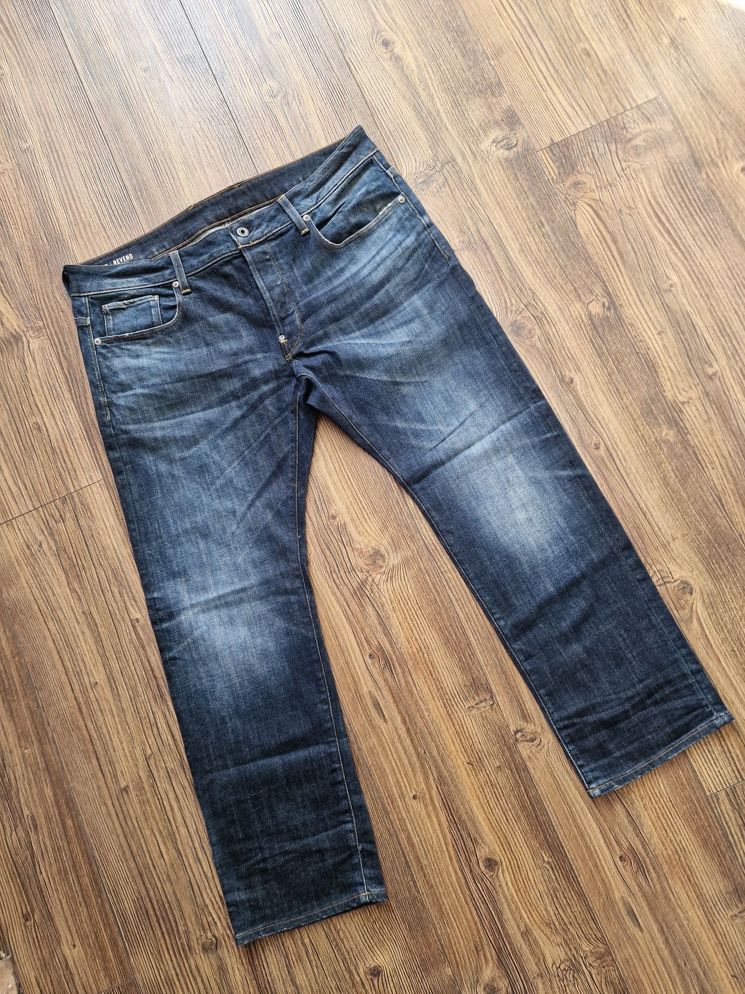 Страхотни мъжки дънки G STAR RAW размер 38
З8ми, без забележки като но
