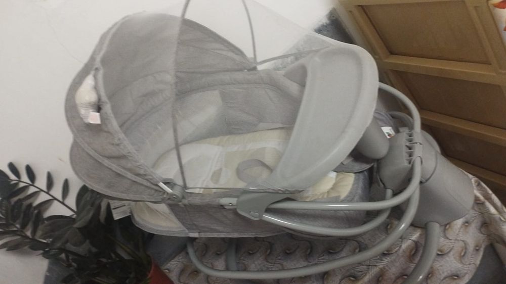 Шезлонг сатылады.