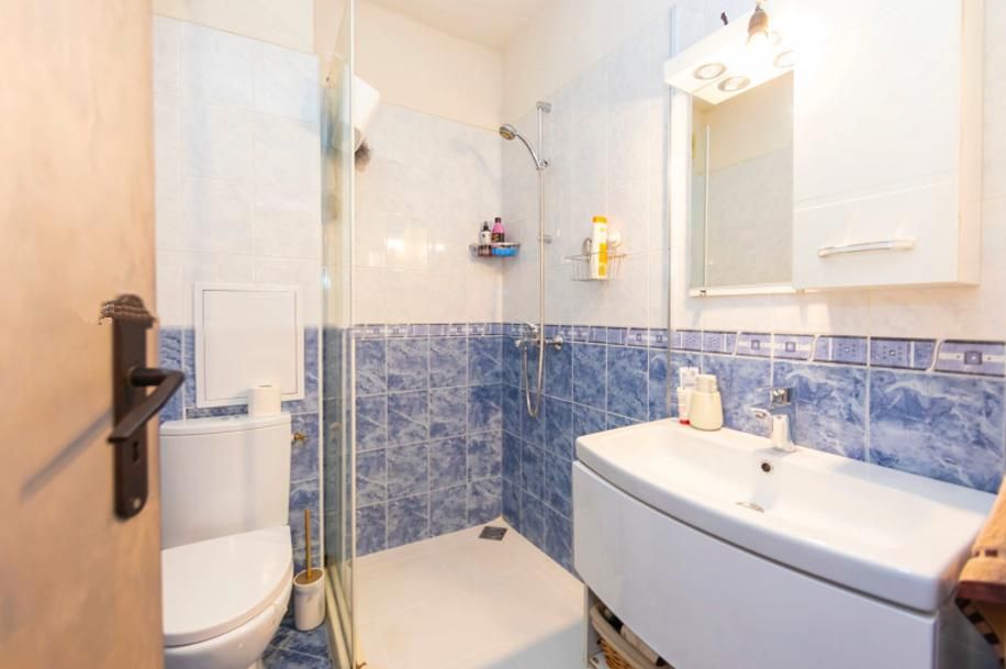 Дава се под наем Двустаен апартамент в София, Лозенец - 70 кв.м за 749 € - Снимка #7