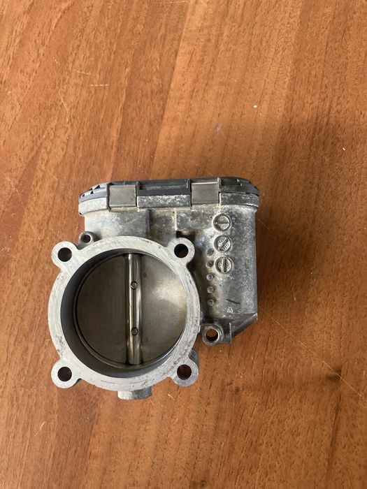 Audi A8 D3 4.2i Дросел Клапа