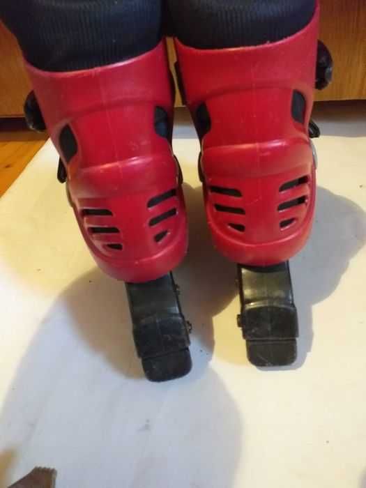 Role copii marimea 31-34,reglabile,in stare foarte buna