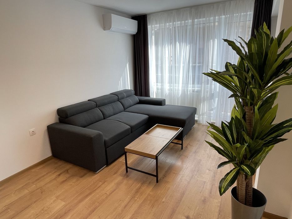 Дава се под наем Четиристаен апартамент в София, Лозенец - 130 кв.м за 759.9 € - Снимка #1