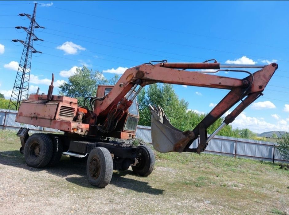 Экскаватор ТВЭКС ЭО-3326