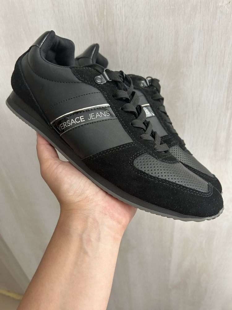 Официялни мъжки обувки Boss и Versace Jeans