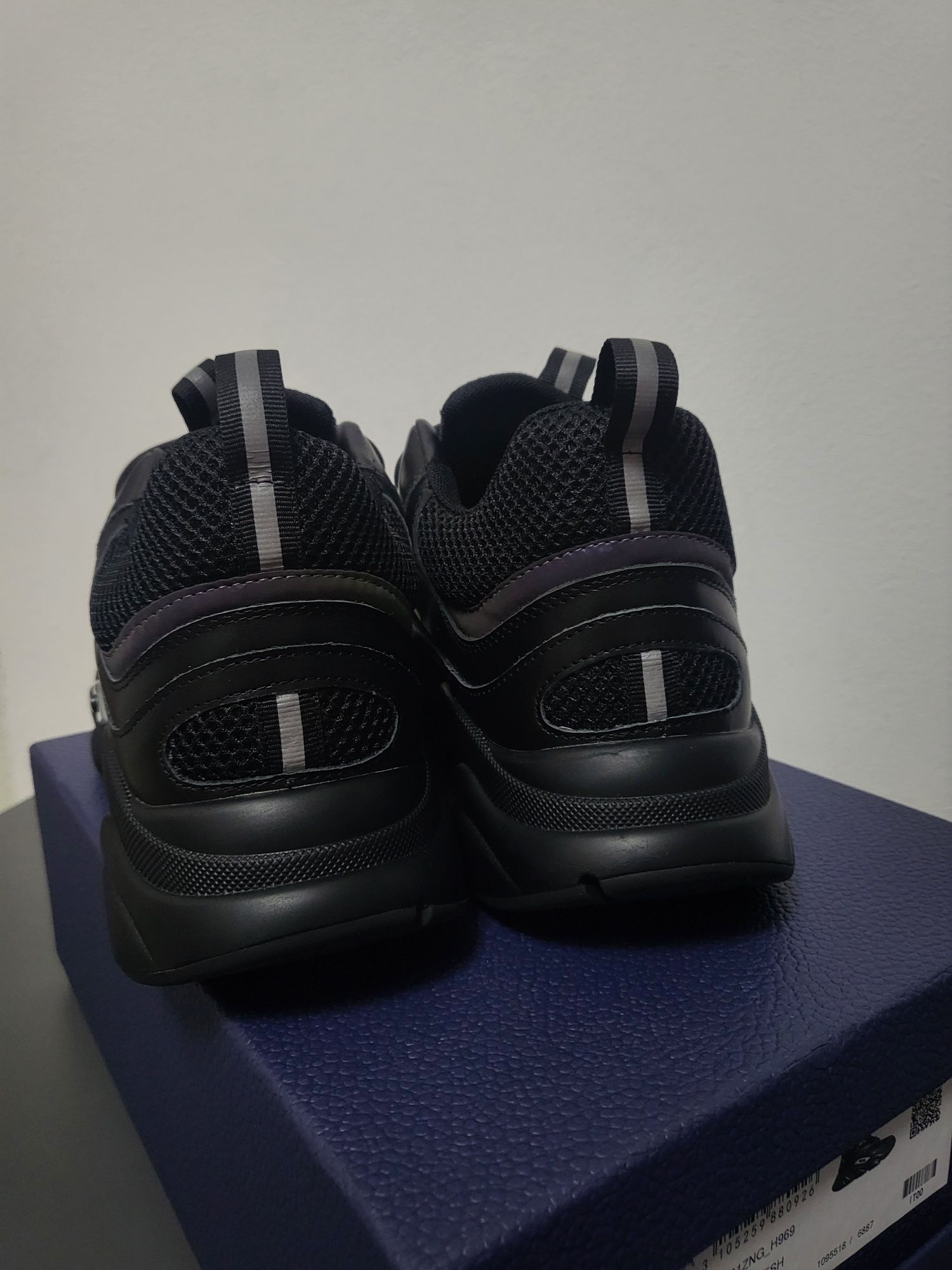Christian Dior B22