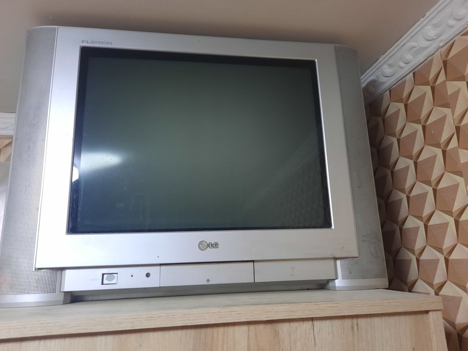 Продам телевизор