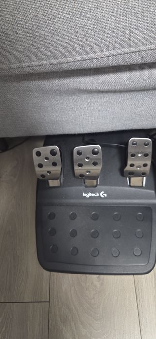 Volan gaming LOGIConsola ps volan pedale + schimbatorTECH Driving Forc