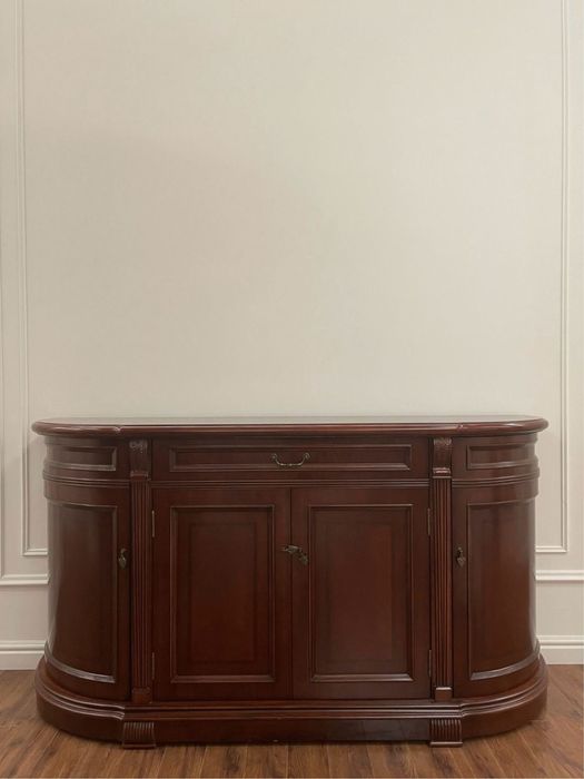 Комод и журнальный стол