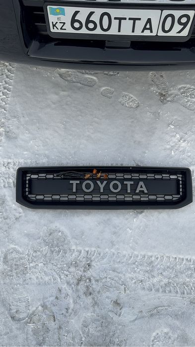 Решетка радиатора Toyota Prado 150