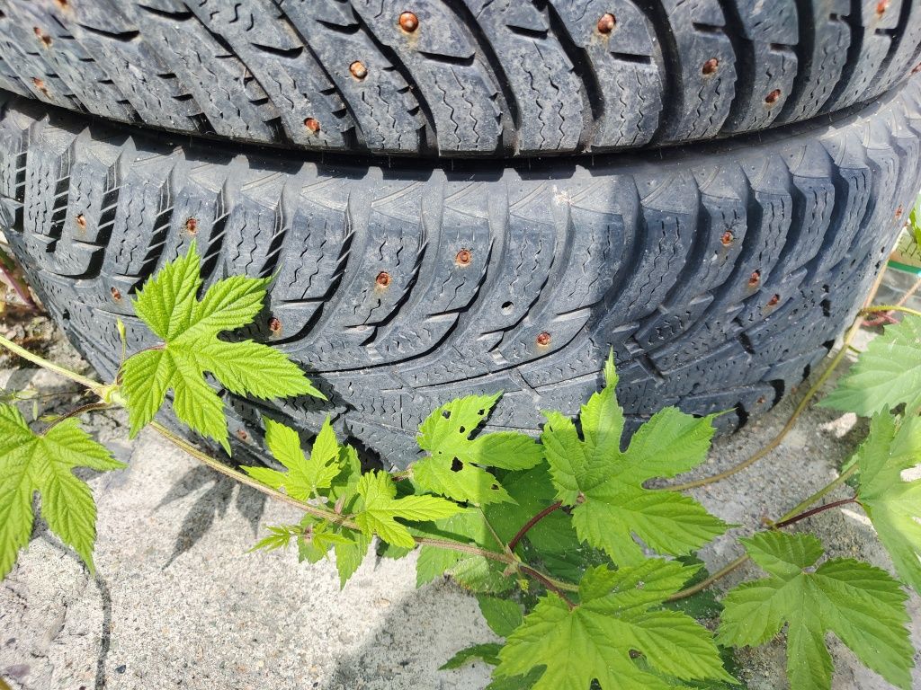 Комплект зимних шин 225/65 R17