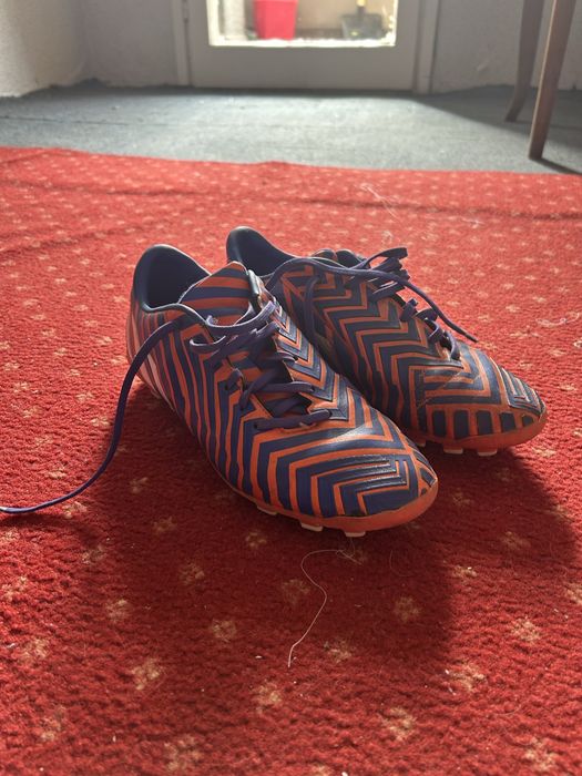 Adidas Бутонки