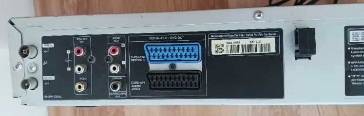 Combo filme casete video VHS/DVD,6 head stereo hi-fi