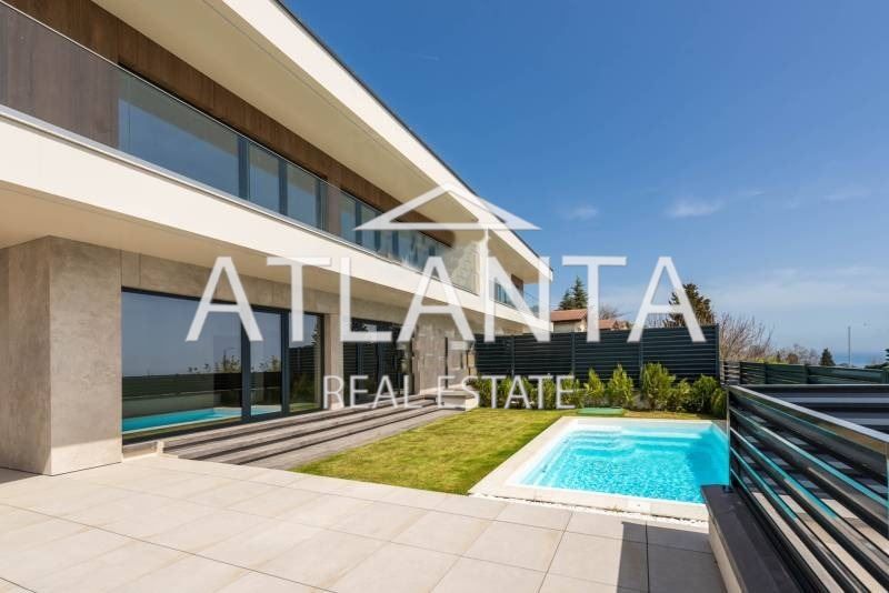 Продава се Къща в Варна, м-т Св. Никола - 370 кв.м за 2028 €/кв.м - Снимка #1