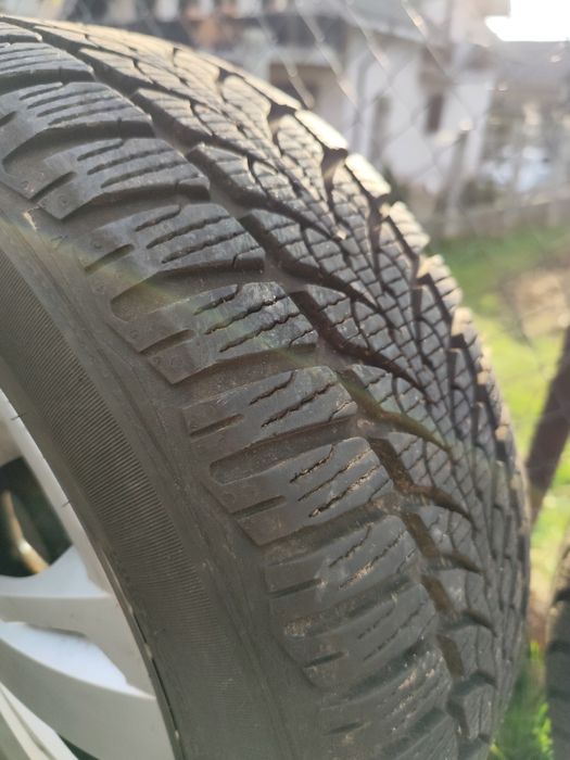 Set 4 roți iarnă 205/55 R16 Diplomat Winter HP M+S – cu jante și capac