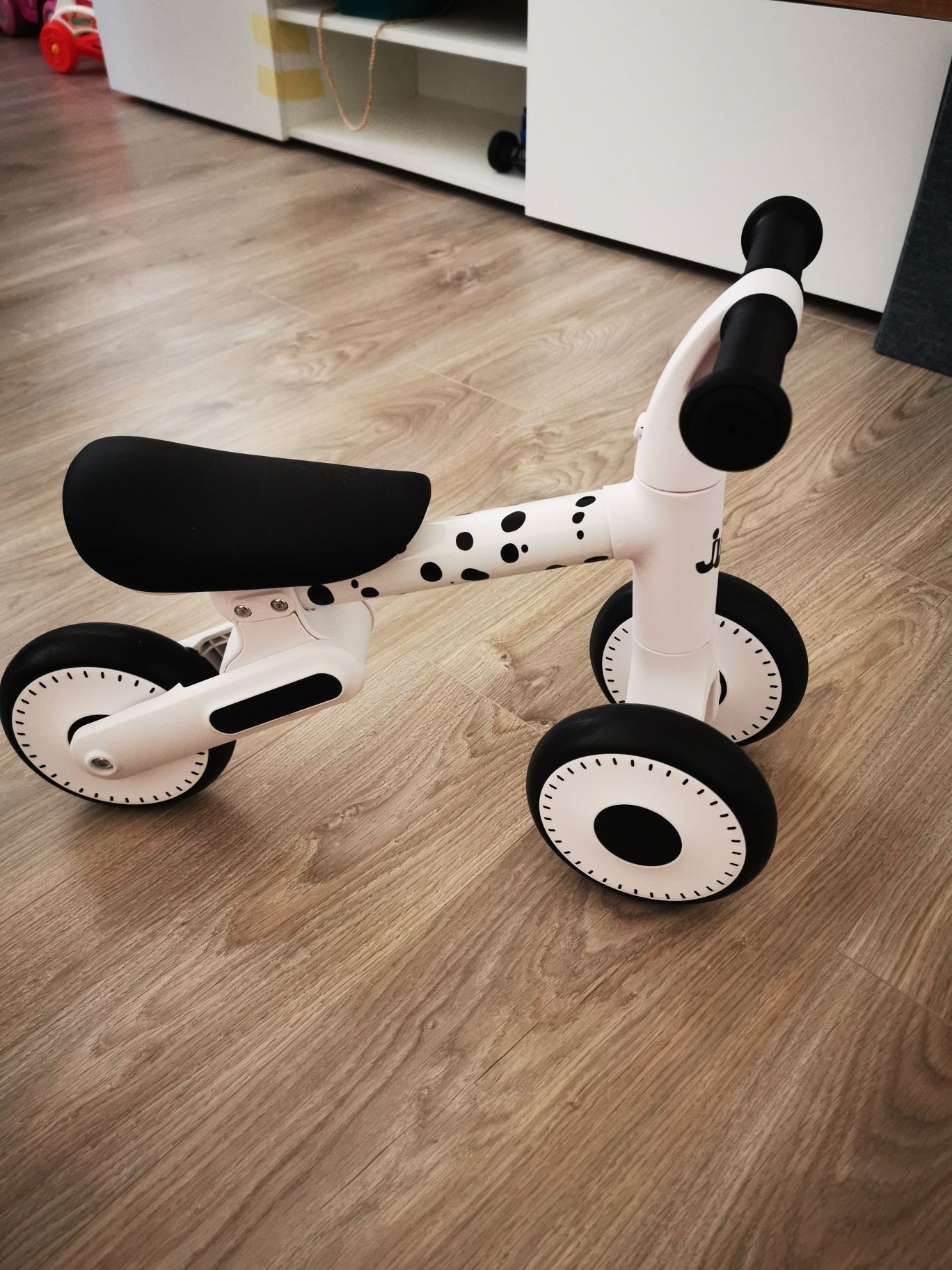 Bicicleta bebelusi fara pedale