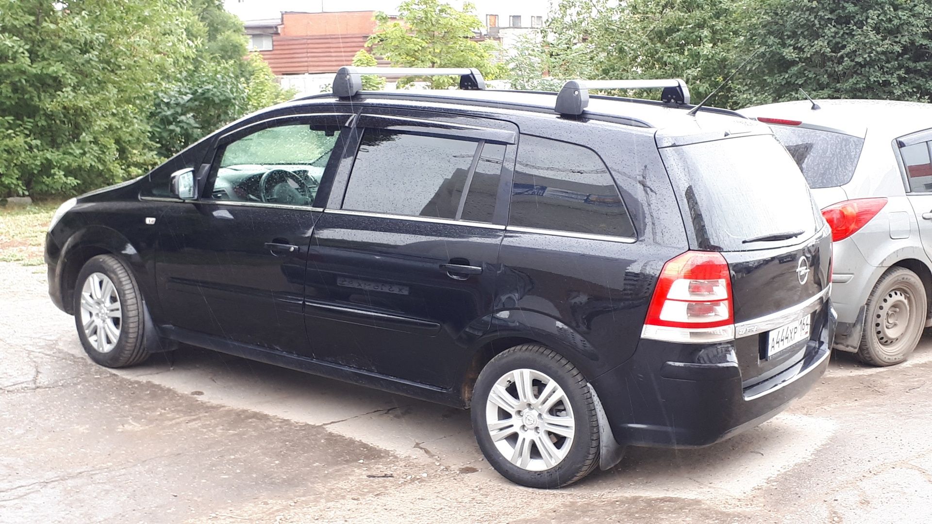 Opel Zafira B Багажник за покрив (напречни греди, релси, рейлинг)