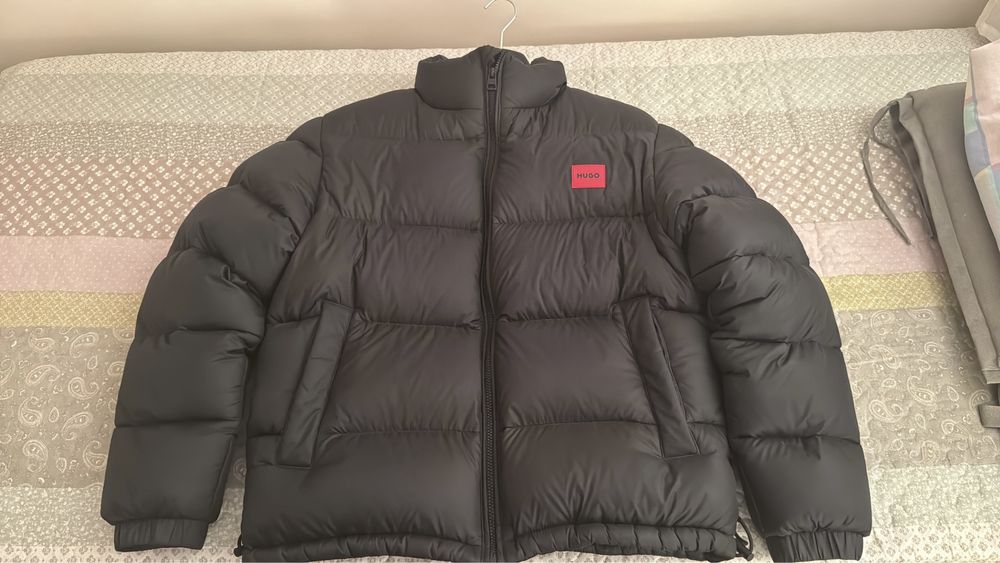 Оригинално HUGO яке с патешки пух
