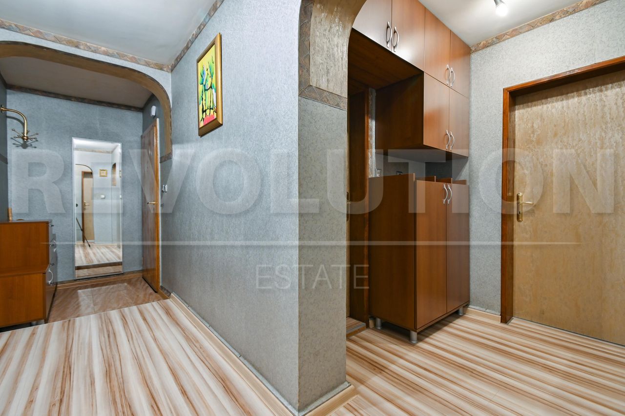 Продава се Тристаен апартамент в София, Овча купел - 110 кв.м за 2400 €/кв.м - Снимка #9