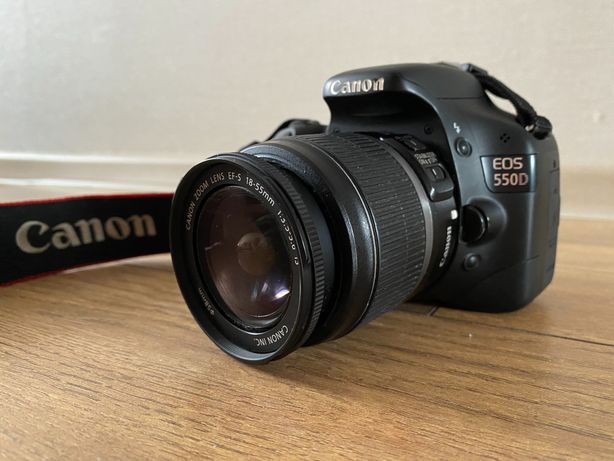 Продам фотоаппарат Canon 550 D