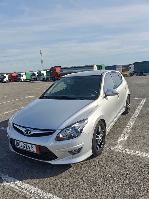 Vând Hyundai i30