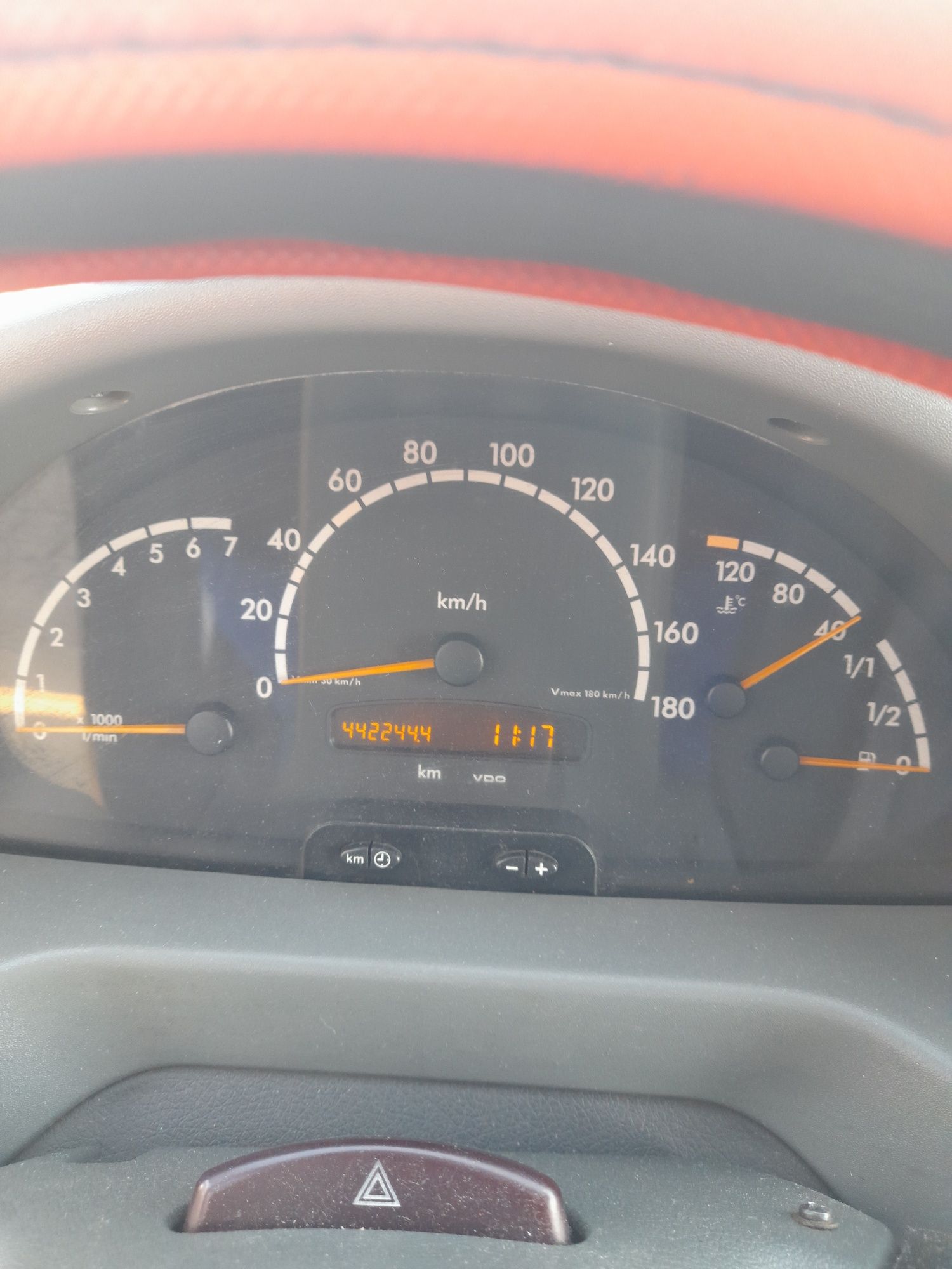 Vând Mercedes Camioneta 3.5