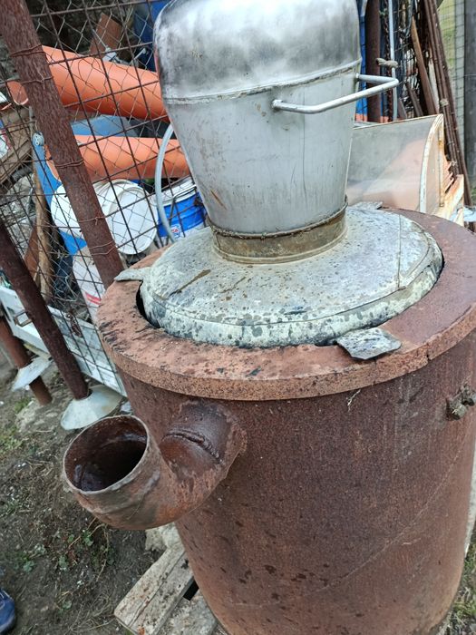 Cazan de făcut tuica