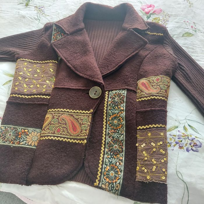Pulovar jacheta primăvara