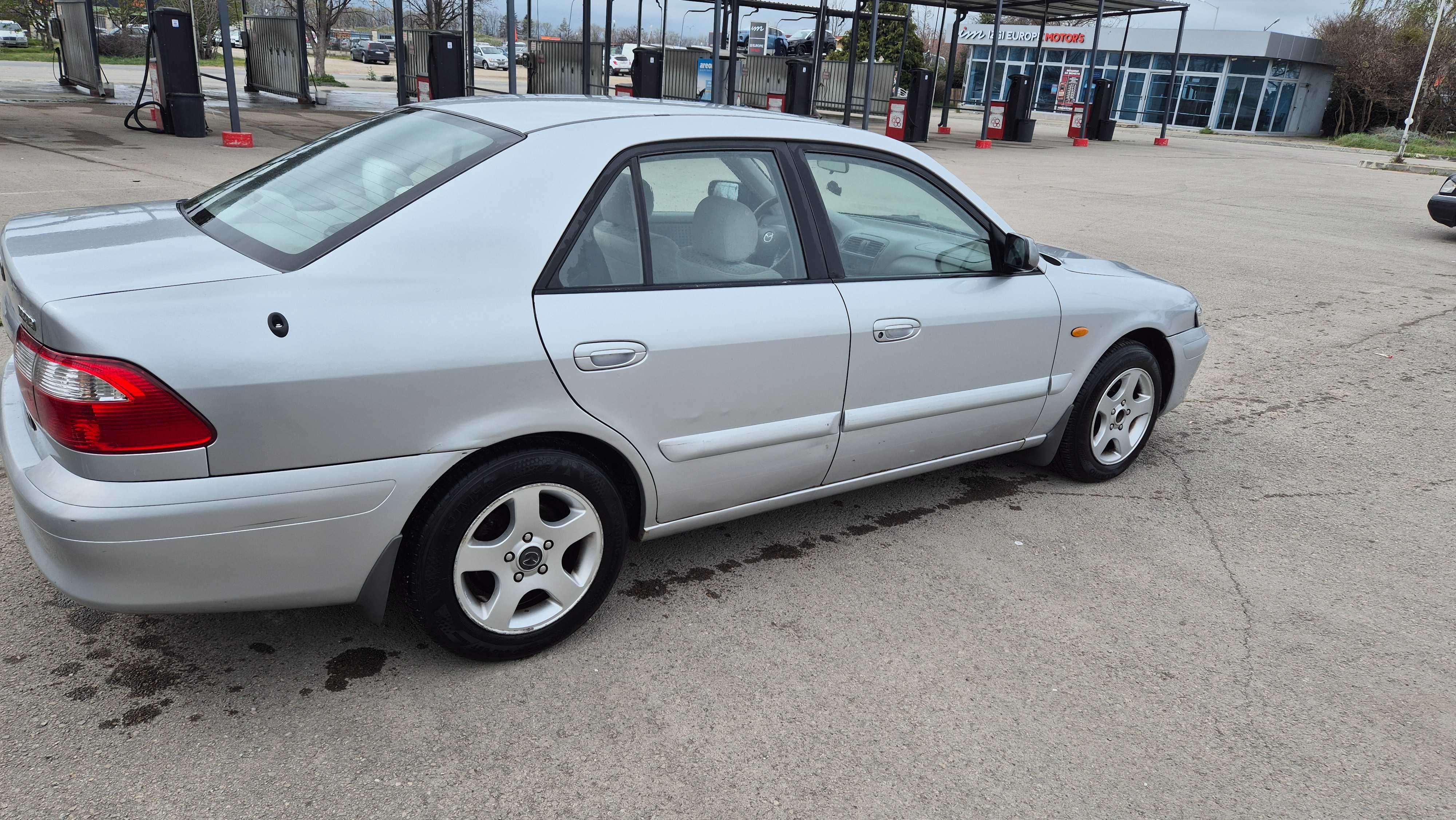Автомобил Mazda 626