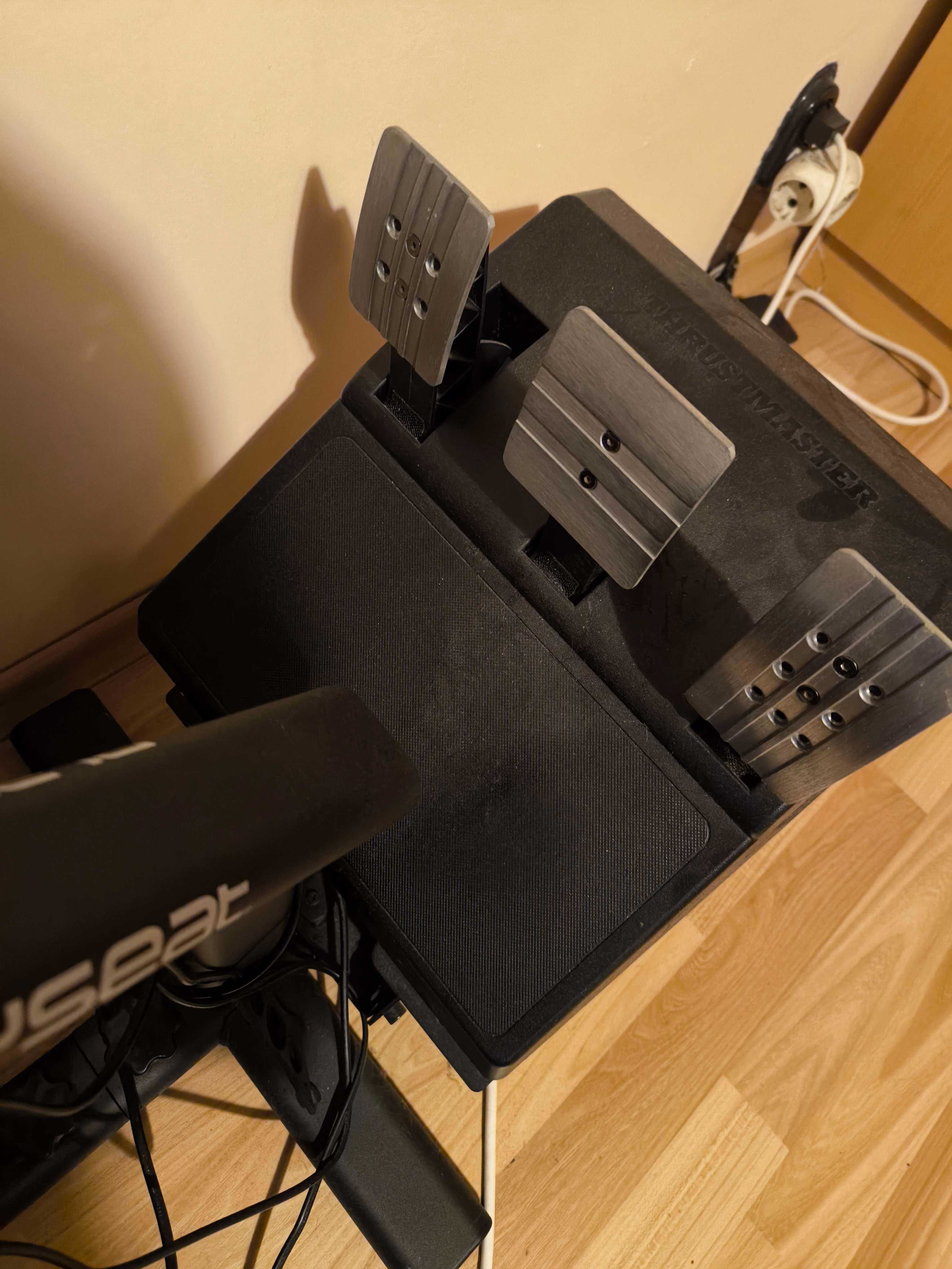 Playseat седалка с комплект Thrustmaster T300RS GT