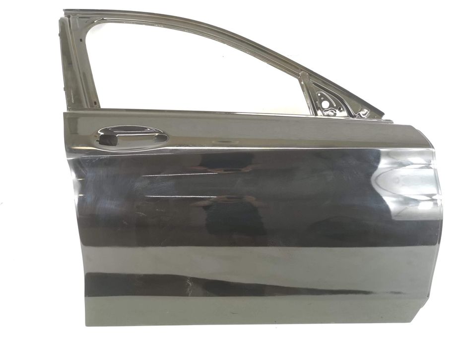 Дясна предна врата Мерцедес-Бенц Ц-Клас / Mercedes-Benz C-Class W205/S