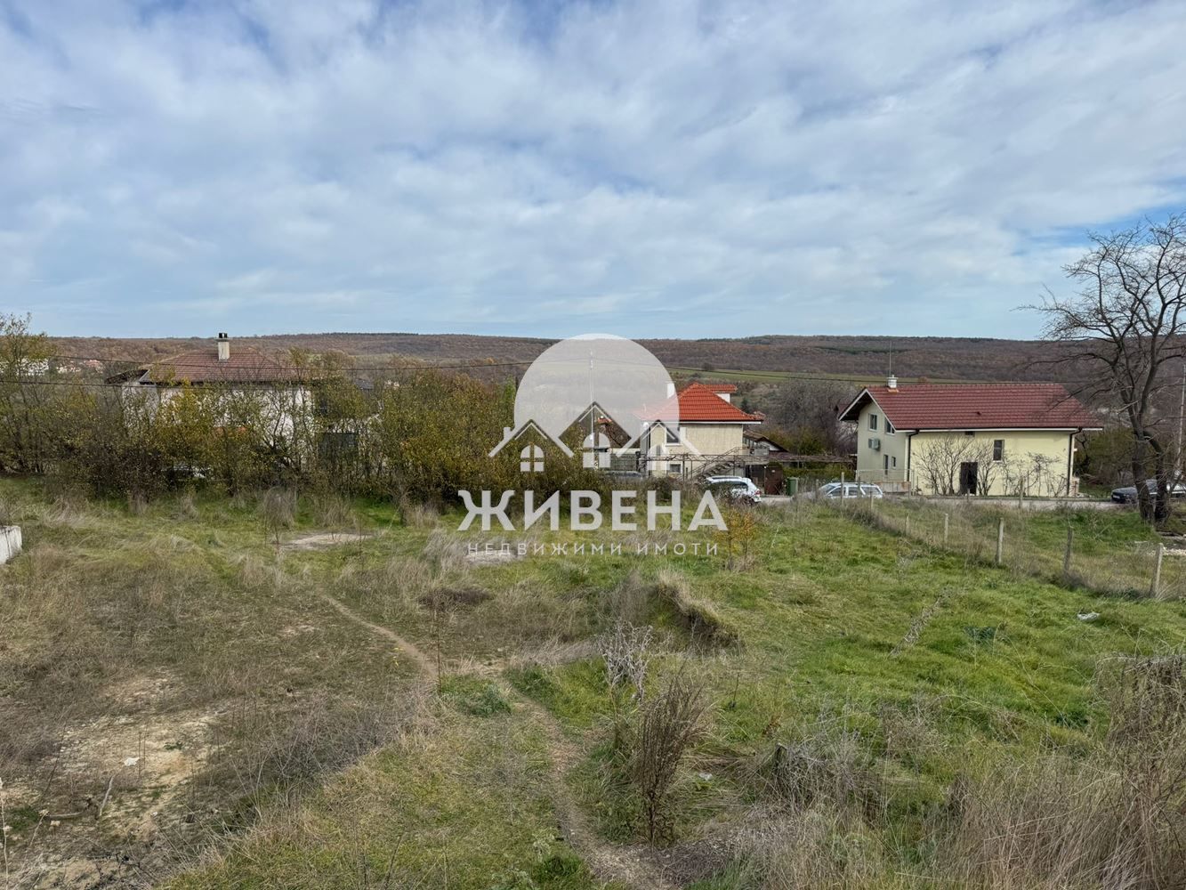Продавам парцели в с.Близнаци, площ 1253 кв.м