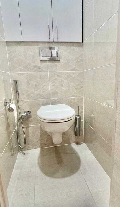 Продам улучшенную 3х комнатную квартиру на Юго-Востоке, пр. Шахтеров.