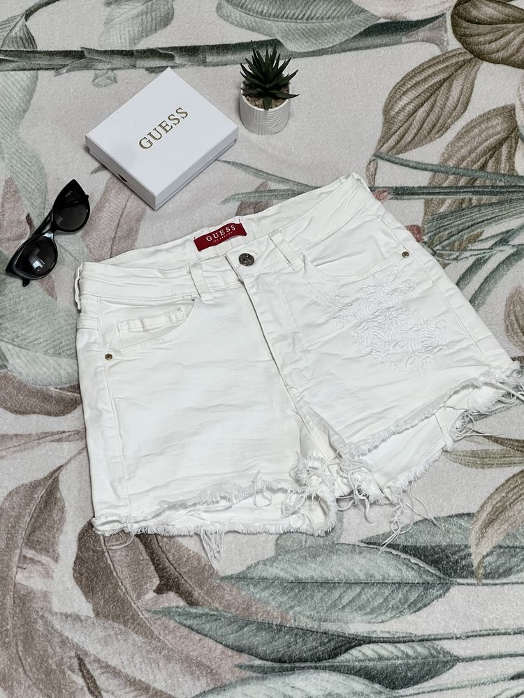 Разпродажба на къси дънки Guess
