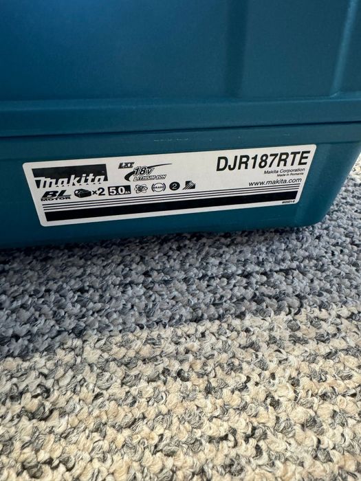Fierastrau sabie Makita DJR187RTE Nou,2 baterii 5V+incarcator