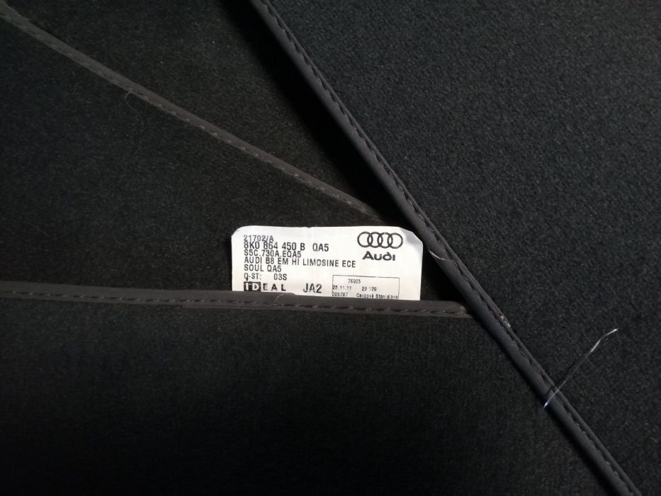 Продавам НОВИ оригинални текстилни стелки за Ауди А4 Б8 (Audi A4 B8)