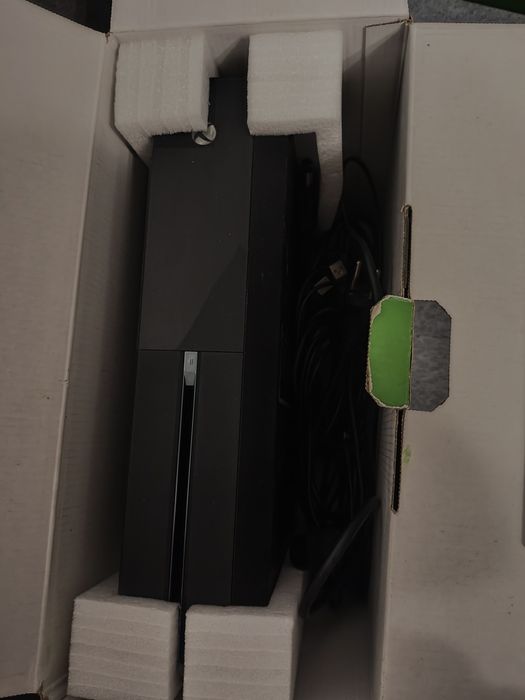Vând sau schimb  Xbox one + kinect
