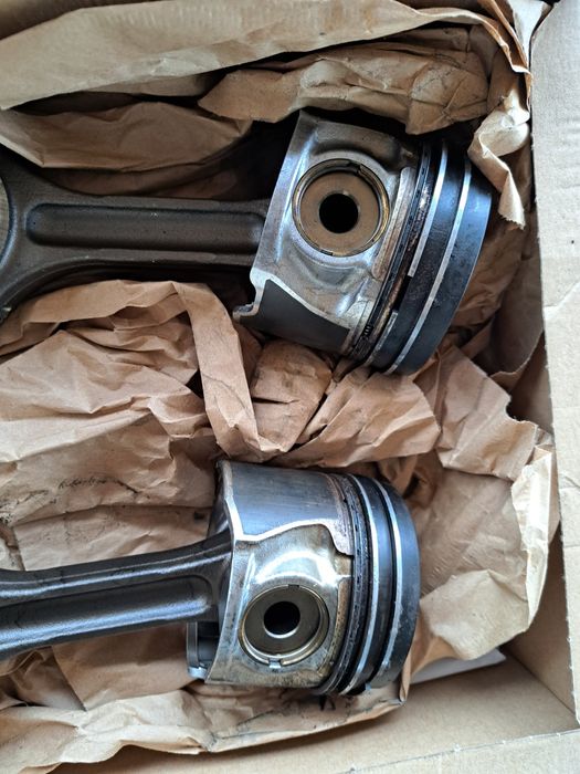 Бутала и биели Хюндай и Киа