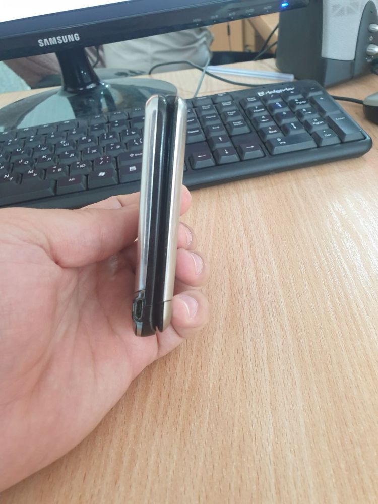 Продается Motorola V13 CDMA Perfectum