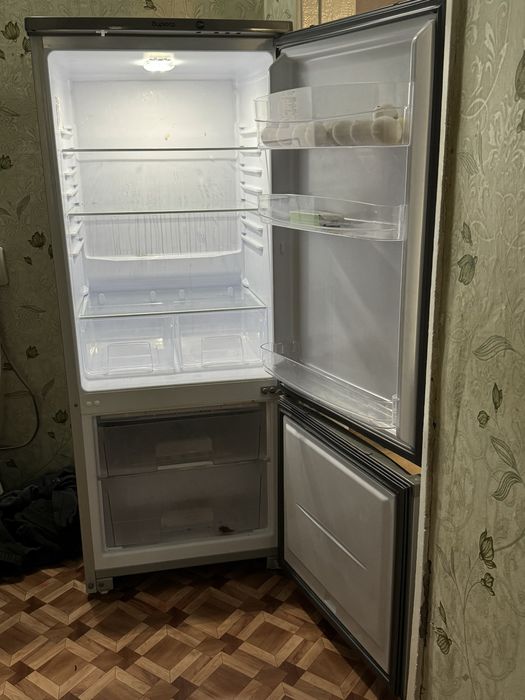 Холодильник бирюса