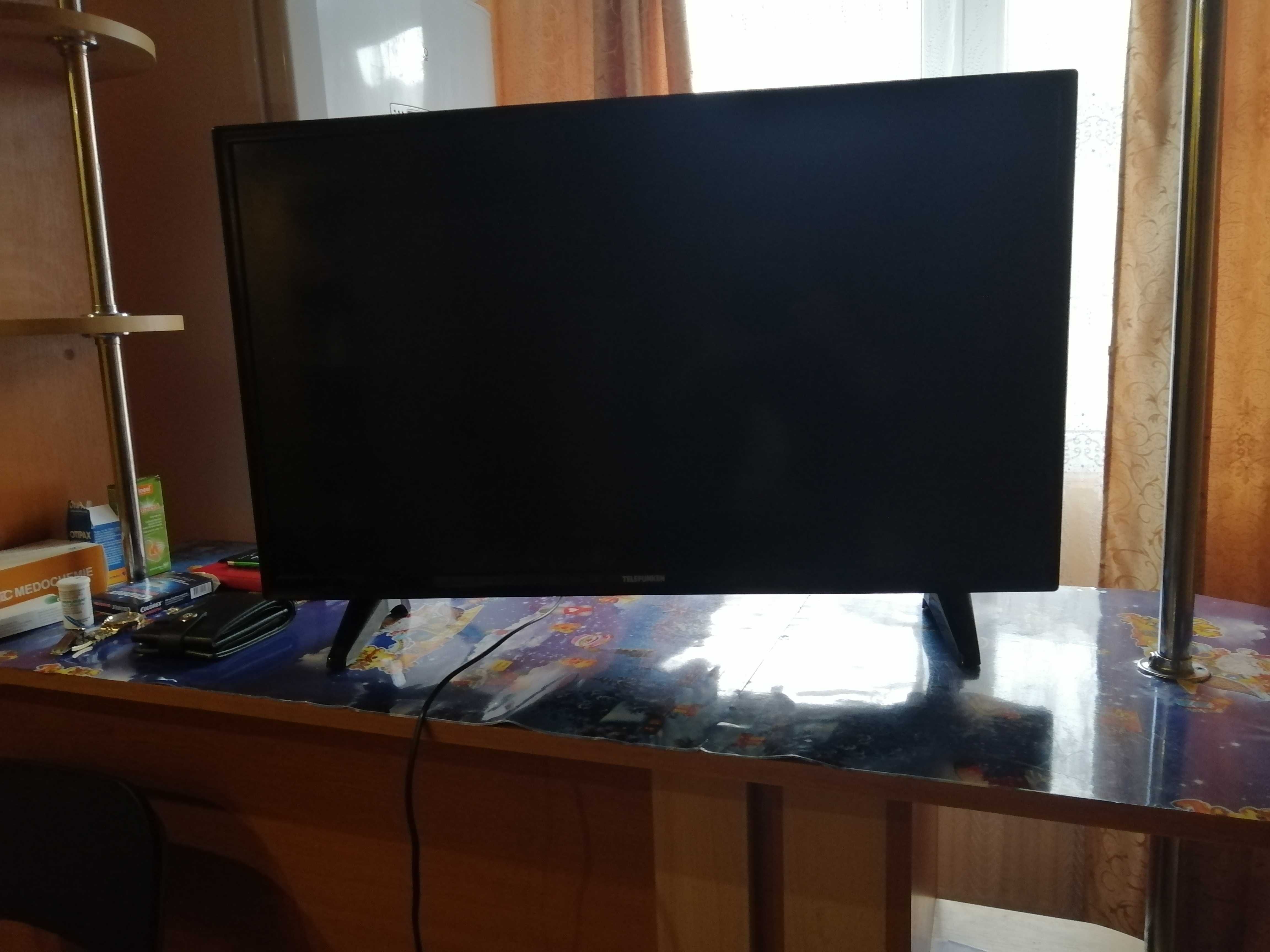 Televizor de vânzare 82"