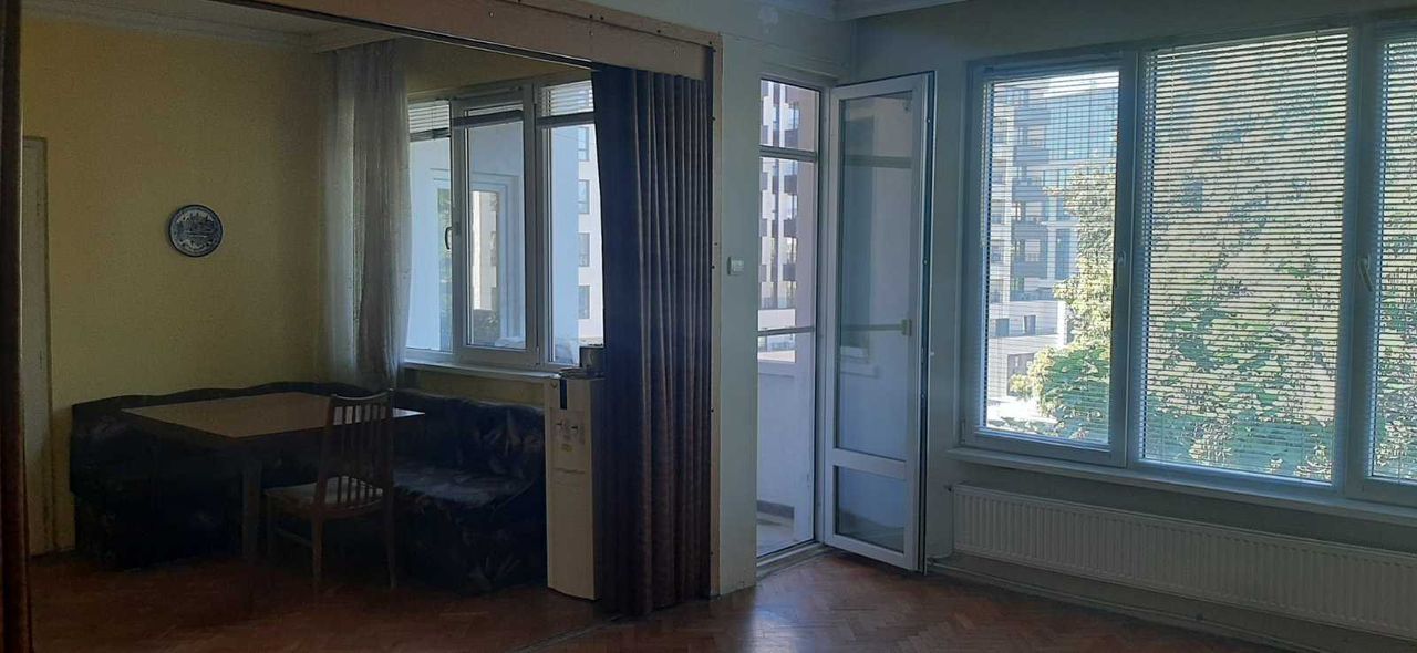 Продава се Тристаен апартамент в Пловдив, Каменица 1 - 112 кв.м за 1536 €/кв.м - Снимка #6