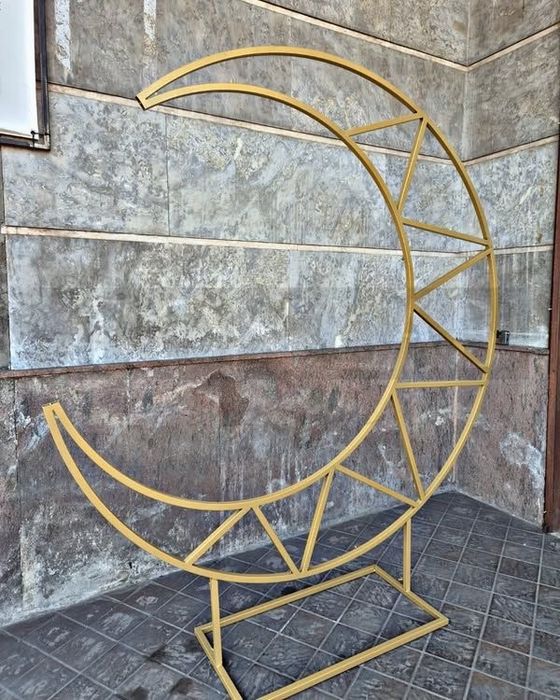 Ай колдан жасалынган