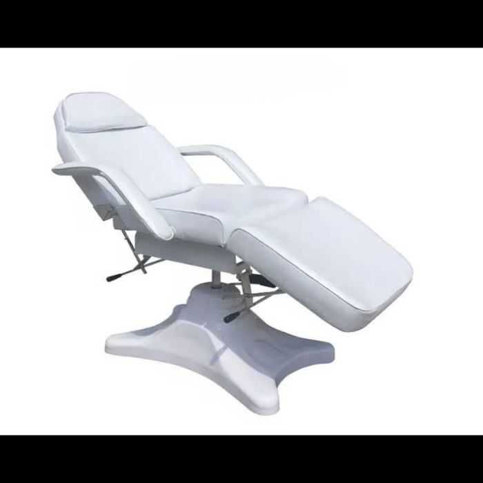 Продам 2 кушетки- косметологическое кресло и массажную кушетку