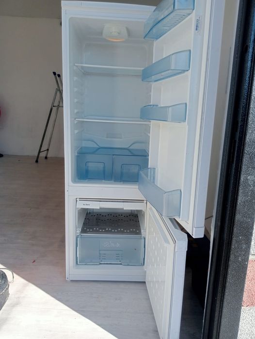 Холодильник тоңазытқыш