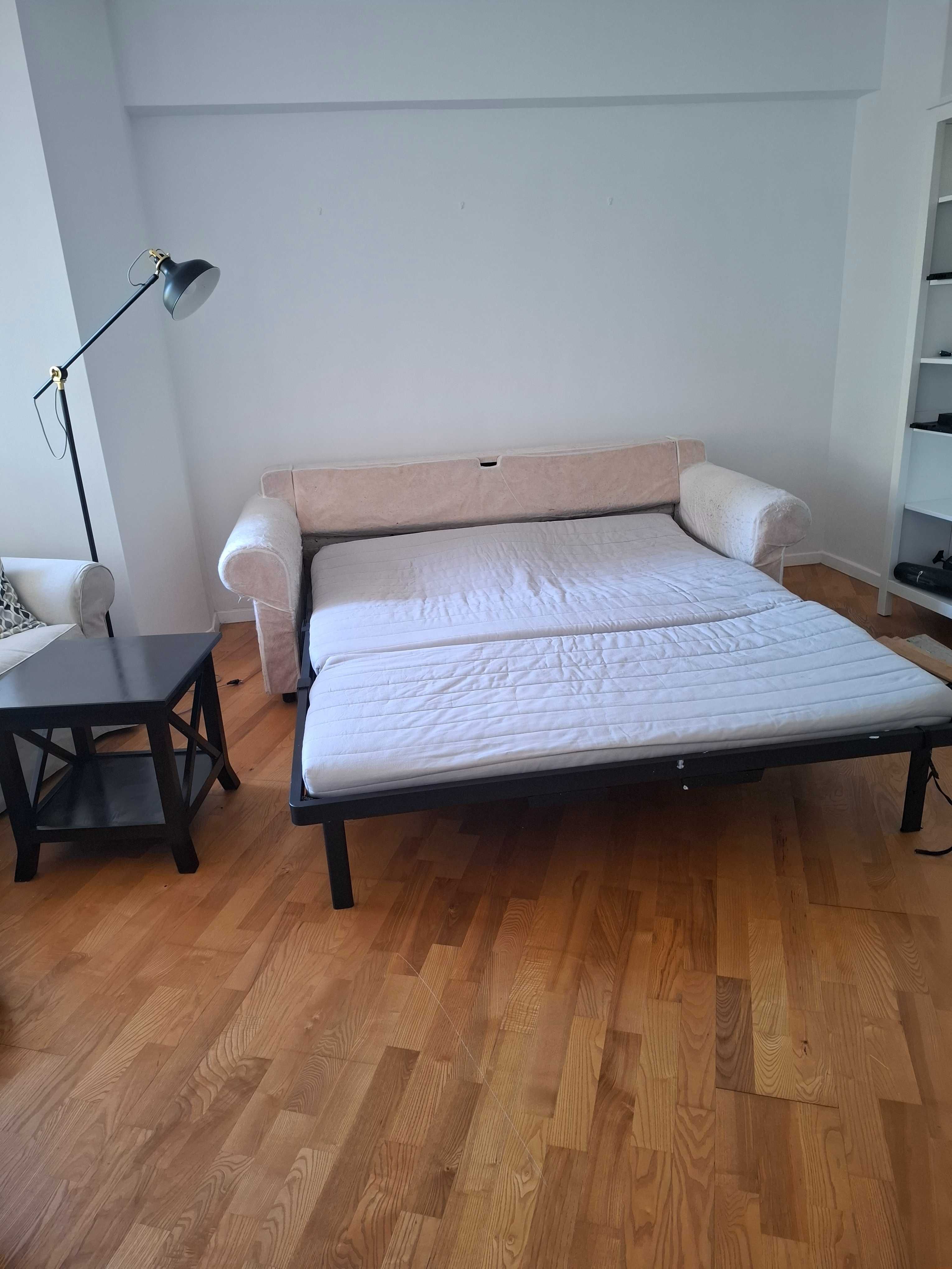 Canapea extensibila Ektorp de la Ikea