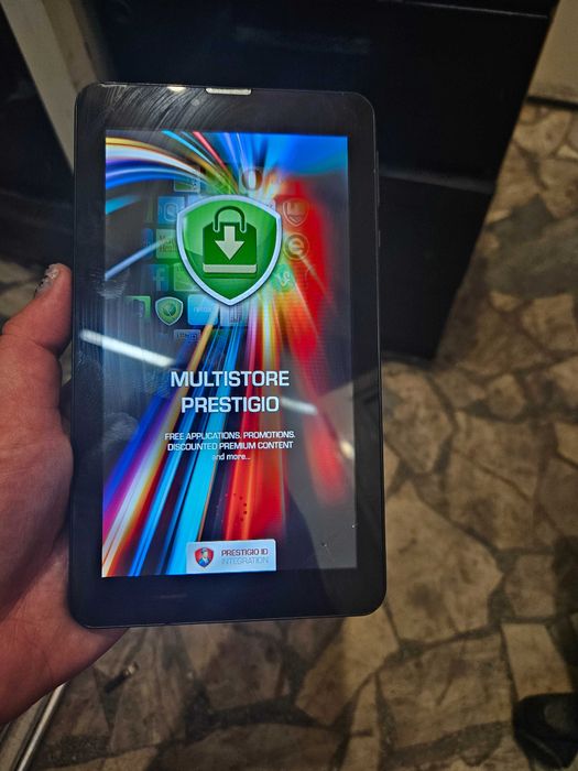 Продавам таблет   prestigio