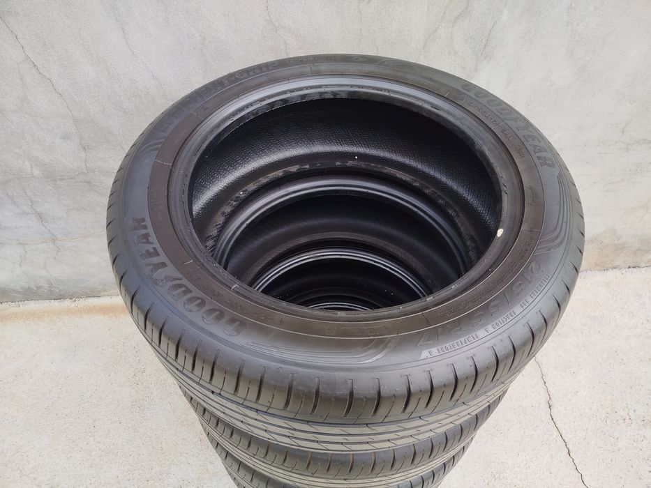 215 55 R17 Shina Trekker radnoy