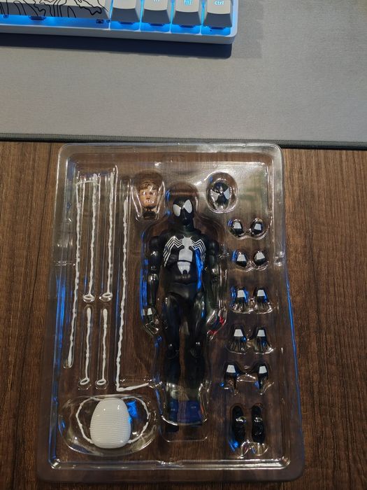 Ct toys Hellverine и Ct toys Black suit spider man