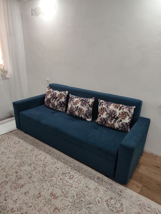 Диван в хорошем состоянии.