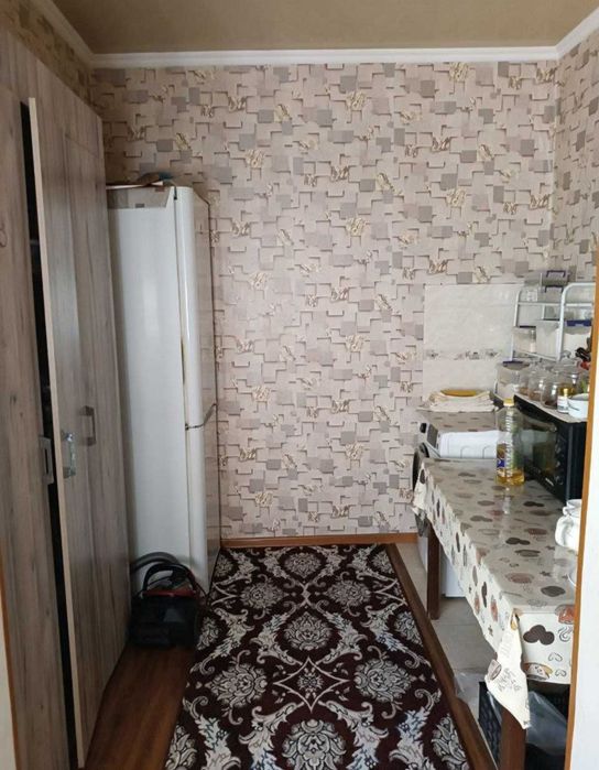 Чиланзар 19 квартол 4/3/4 продаётся квартира.Балкон 1,5*6